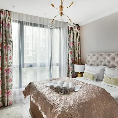 Katty's Place - Azur Premium Apartment